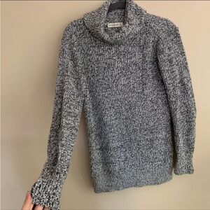 Abercrombie & Fitch turtleneck sweater